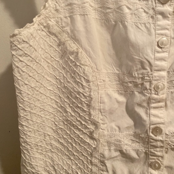 Vintage white camisole with beautiful details - Picture 2 of 2